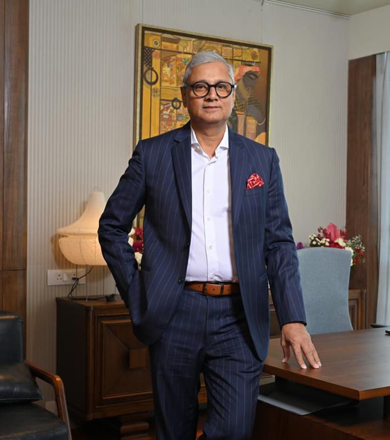 Niren, Founder